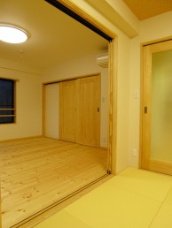 パイン素材を使った全面リフォーム